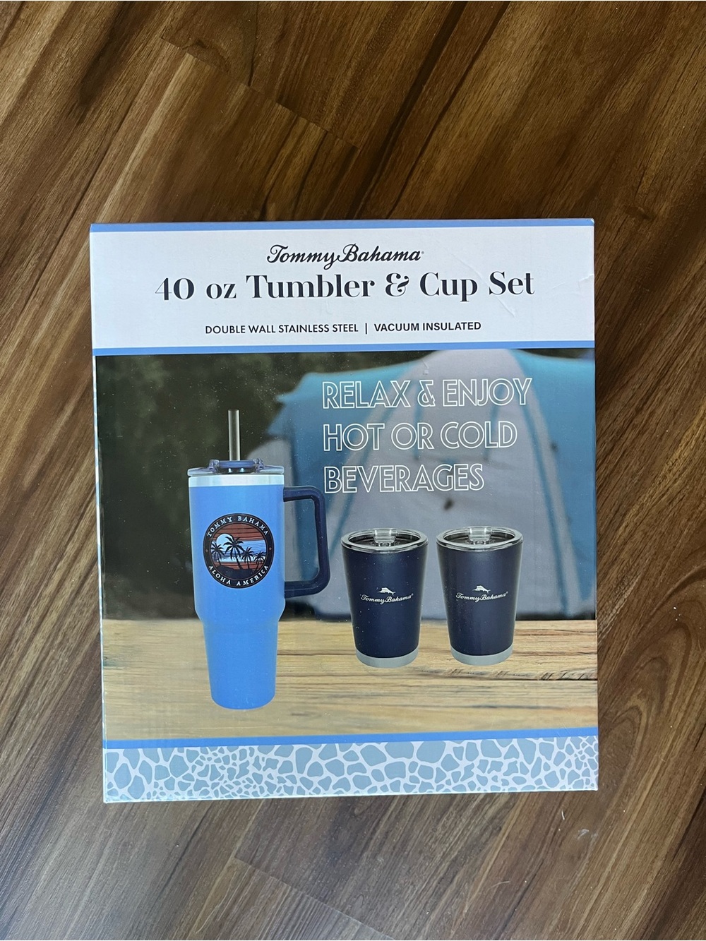 New Tommy Bahama Tumbler Set